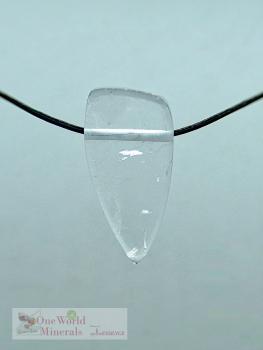 Preview: Freudentränen,  handgeschliffener Bergkristall Schmuckanhänger (Var.2)